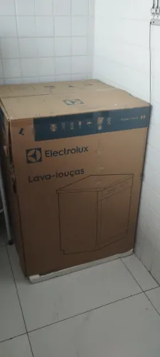 Máquina Lava-Louça 14 serviços Electrolux LB14E