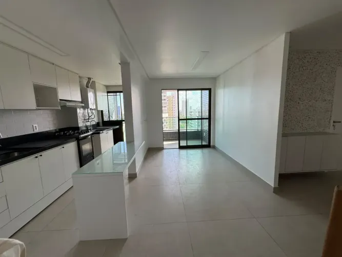 Edf. Luciano Friedheim | Andar Alto | Móveis fixos | Oportunidade em CASA FORTE