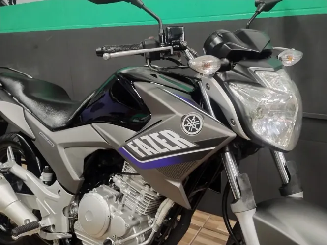 FAZER 250 ANO 2012 LINDA MOTO / ENT. $ 3.900, + 18 X $ 755, (CARTÃO DE CRÉDITO)