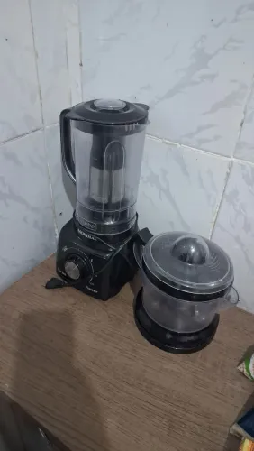 Liquidificador e Espremedor de frutas seminovos mundial