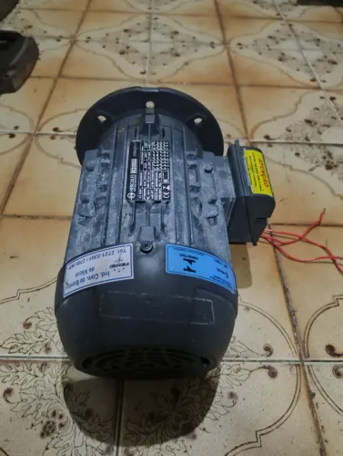 Motor elétrico de 3 CV de alta.