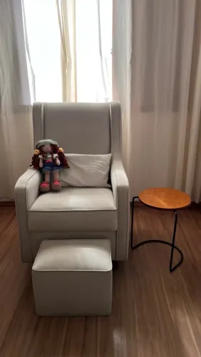 poltrona de balanço de amamentação lilibee
