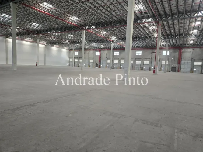 Excelente condomínio com área disponível 2.195m² Parque Novo Rio - São João de Meriti - R