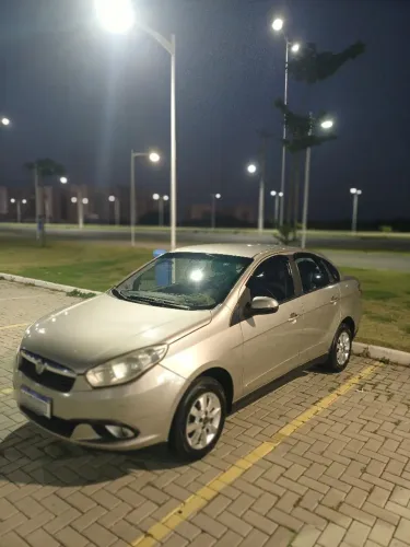 Fiat Grand Siena Attrac. 1.4 EVO F.flex 8V 2013