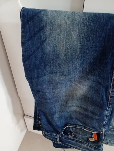 Calça jeans 2 por 60,00
