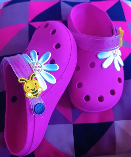 Vendo Crocs infantil tmh 31/32 pós comprei duas iguais sem perceber 