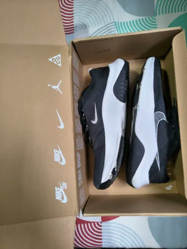 Tênis Nike Legend Essential 3 Next Nature