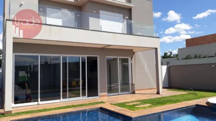 Casa em Condomínio Fechado para Venda ou Alugação de 04 Quartos sendo Suítes no Bairro Bon