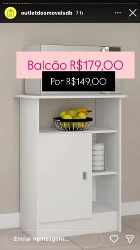 Mesa com 4 cadeiras semi nova.