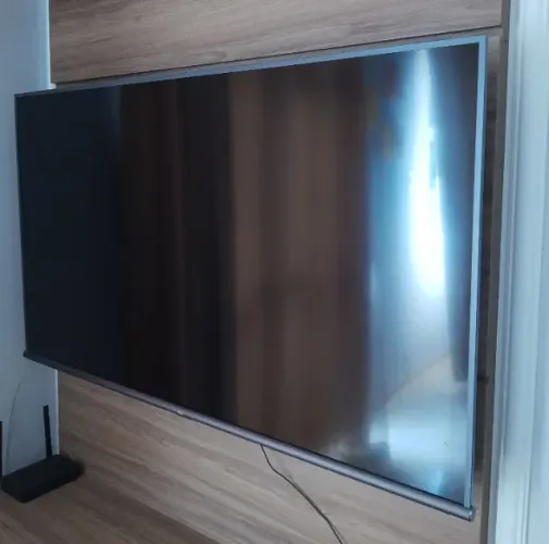 TV TCL 55 polegadas com defeito