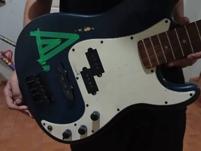 Serviço Luthier iniciante 