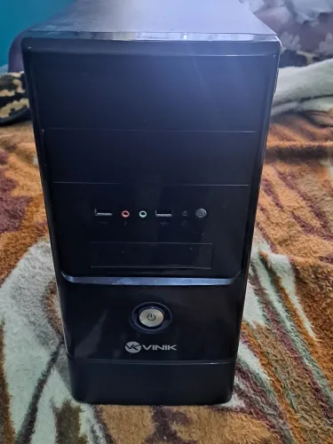 Vendo Monitor led 20 polegadas +CPU para tirar peça + um caixa som usb + teclado