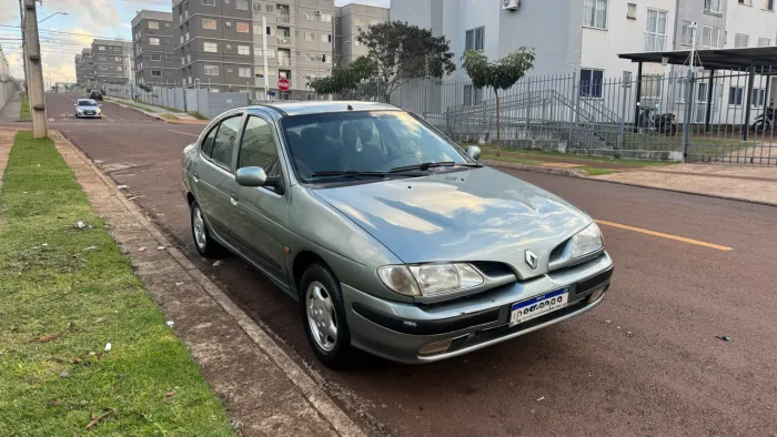 Renault Megane Sedan RT 2.0 1998
