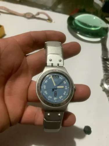 relógio Swatch Irony YGS7001AG, conhecido como "Hoary", de 1998 c/ defeito