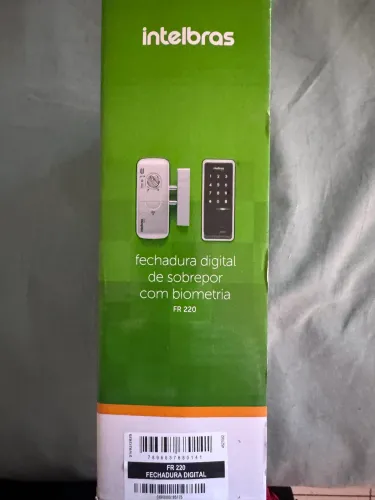 Fechadura eletrônica com biometria intelbras
