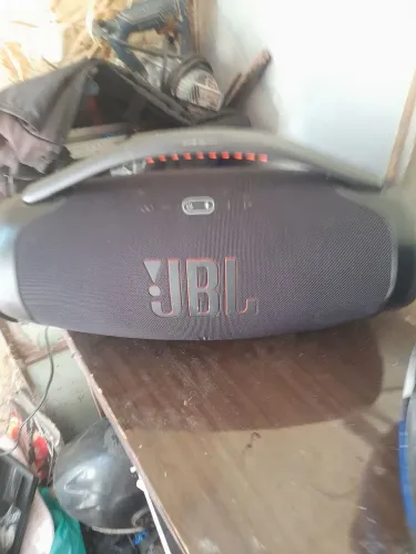 Vendo uma caixa jbl