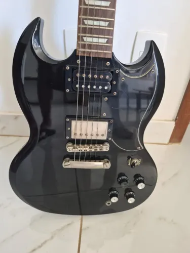 Guitarra Epiphone SG G-400