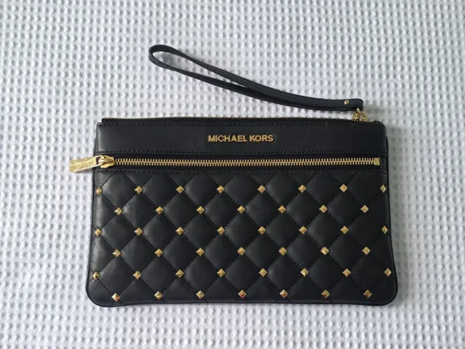 Chuchu Michael Kors original com detalhes dourados
