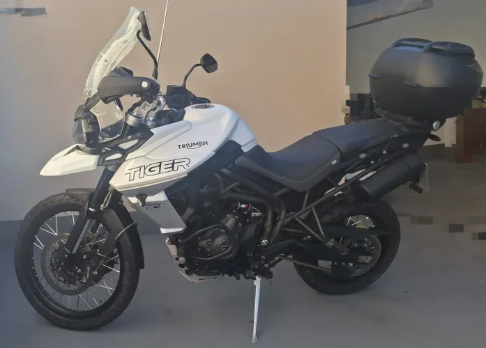 Tiger 800 XCX único dono