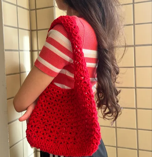 bolsa crochê vermelha feita por mim