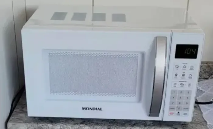 Microondas Mondial 21 litros - R$ 520,00