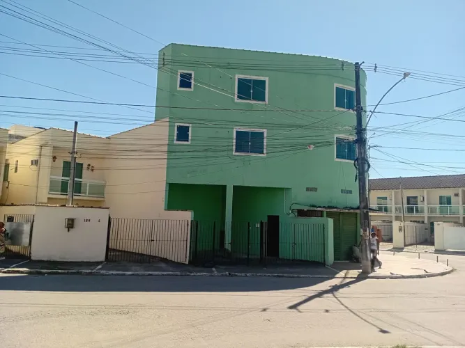 Prédio Inteiro para alugar na Rua Papagaio, São Cristóvão, Queimados - RJ