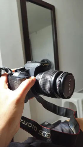 Kit camera canon t1i + lente + brindes (error 01 - usada)