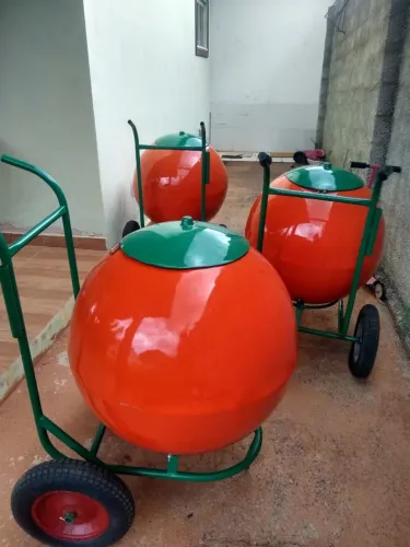 Carrinhos de laranja 