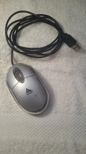 Mouse óptico Clone