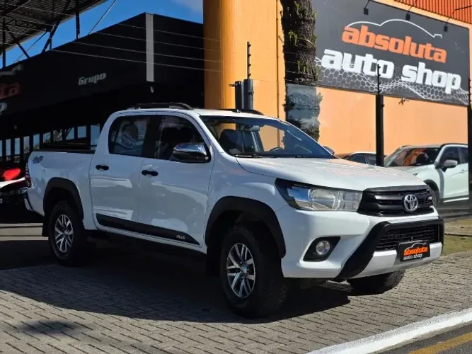 Toyota Hilux CD 4X4 2.8 Diesel Mec. 2018
