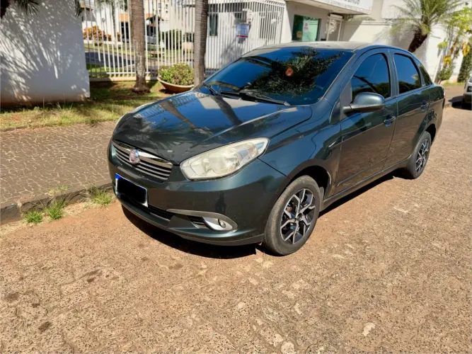 Fiat Grand Siena Attrac. 1.4 EVO F.flex 8V 2014