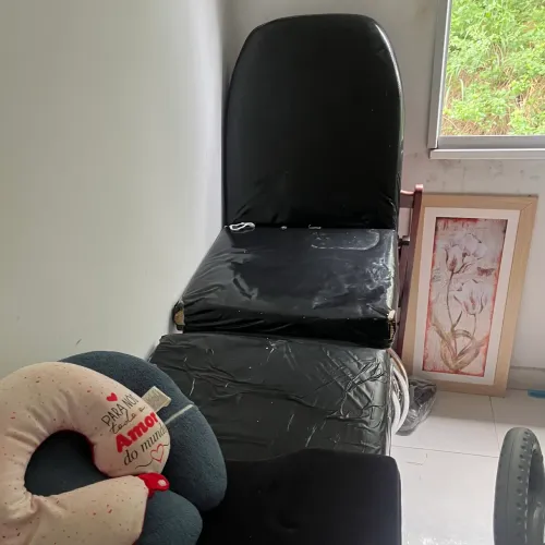 Vende-se maca para atendimento