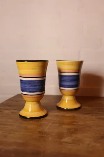 par de vasos cerâmica esmaltada pintada a mão perfeito antigo antiquario decoração vintage
