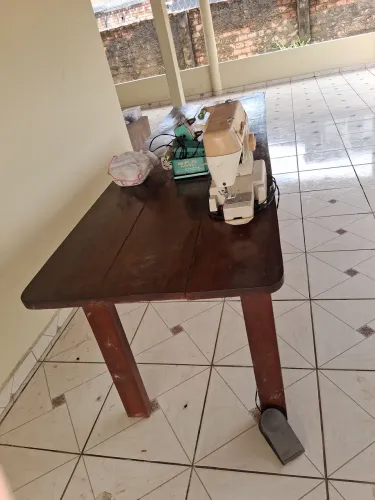 Mesa de madeira grande