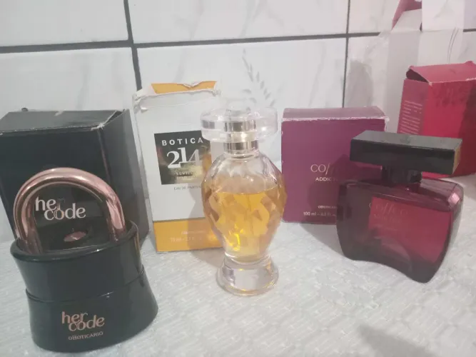 Desapego de perfumes.
