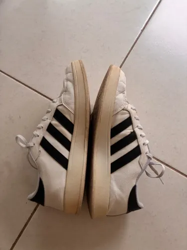 Tênis adidas