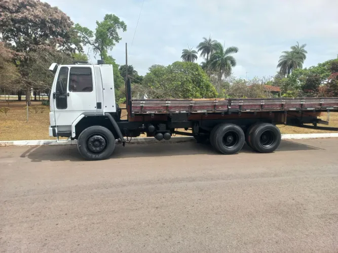 Caminhão ford cargo 4030
