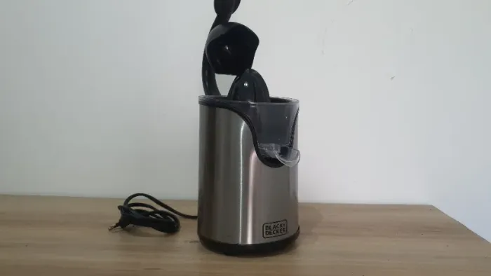 Espremedor prático com designer moderno