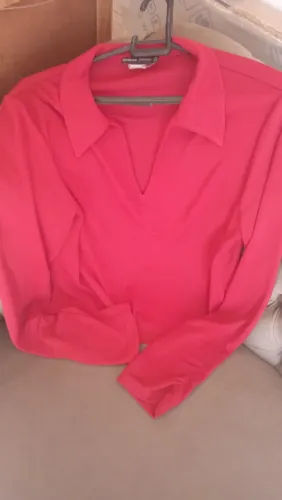 BLUSAS DE LINHA tamanhos P e M. Novas DEIXAR WHATS NO CHAT ENTREGO