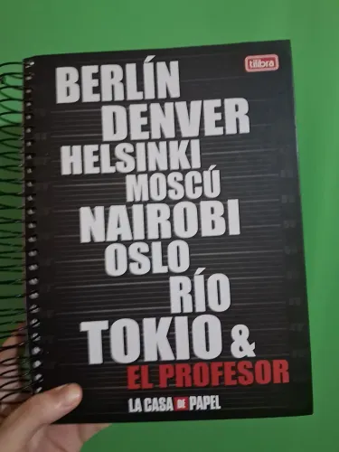 Caderno de Matéria temático 'La casa de Papel' 16 Matérias