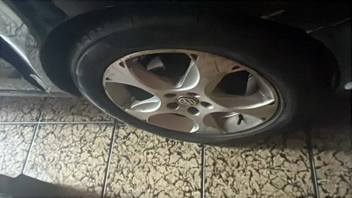 Roda Golf Aro 16 com pneu 195/55/16