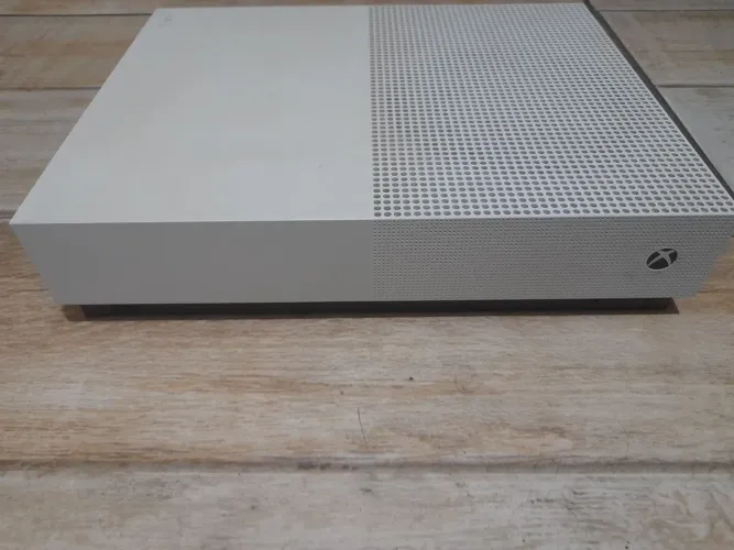 Xbox One S - 1TB