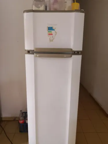 Vendo Geladeira Eletrolux