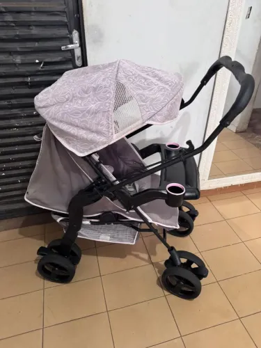 Carrinho Tutti baby super conservado 