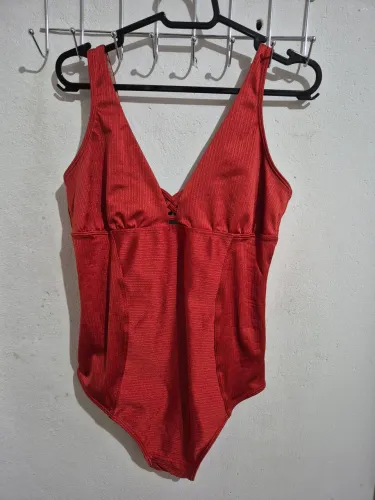 MAIÔ - BANHO DE MAR 