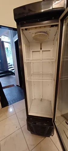 Cervejeira Gelopar Preta Slim