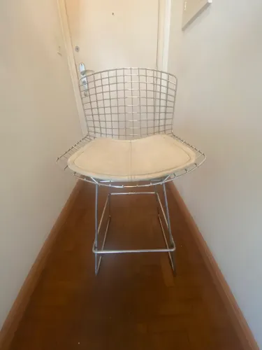 Linda Cadeira Design com Almofada
