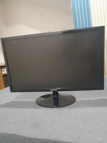 Monitor Samsung 24 Full HD - 75Hz - 1ms<br>Monitor Samsung LS24D332HSX/ZD, 24