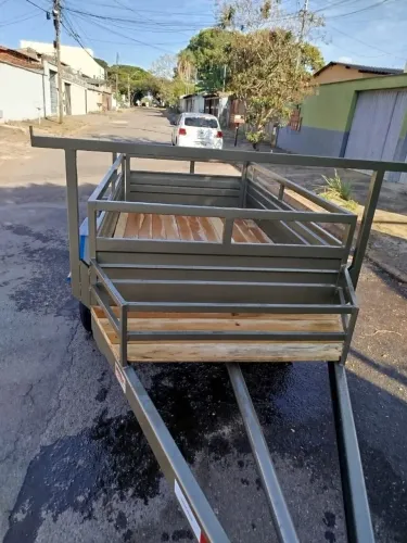 Carretinha padrão com molas de Caminhonete 1500 Kg