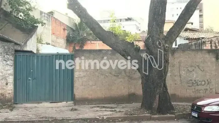LOTE A VENDA NO CASTELO